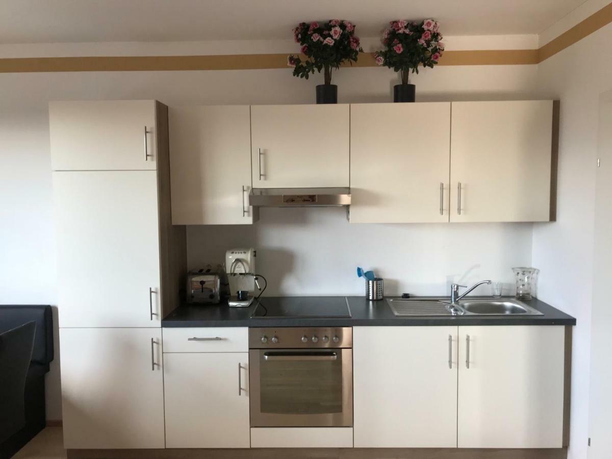 גראץ Kmheim, Cozy 103M2 Apartment, With 3 Bedroom And Covered Free Parking Place, Close To City Center מראה חיצוני תמונה
